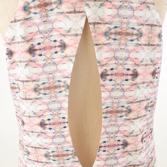 Whitney Eve Kaleidoscope Print Shift Dress - Picture 6 of 7